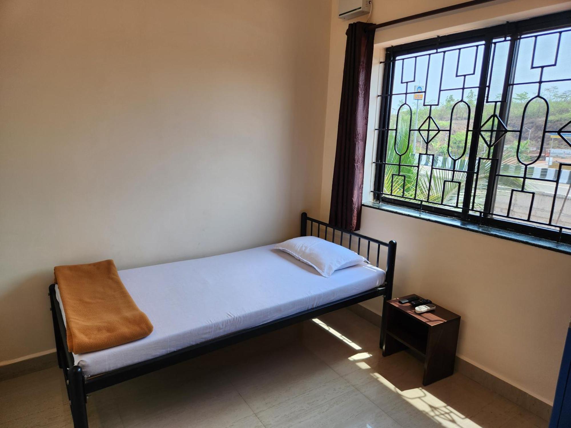 Sai Sharad Guest house Naozor